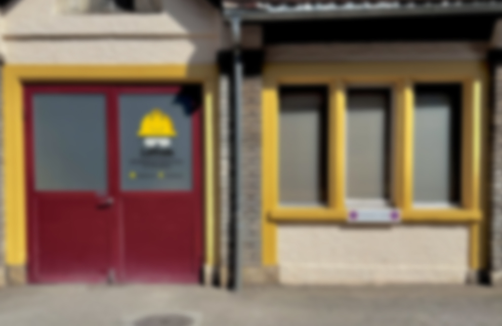 Pose de vinyle cristal sur vitrine — Loffredo